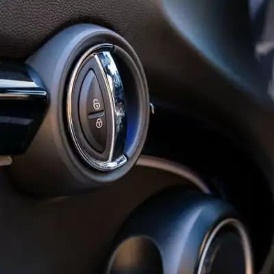 Vendo MINI 2015 - 19999 EUR, 172000 km - AUTO.MOTO.pt