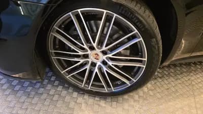 Sell Porsche Panamera 2020 - 84500 EUR, 42501 km - AUTO.MOTO.pt