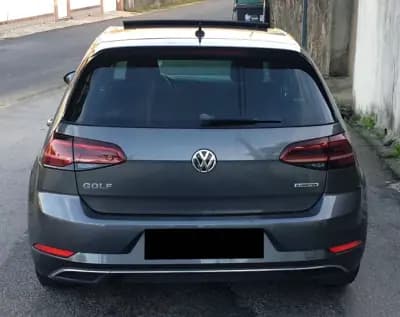 Vendo Volkswagen Golf 2018 - 17990 EUR, 118115 km - AUTO.MOTO.pt