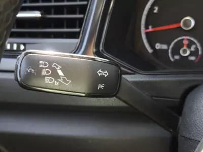 Vendo Volkswagen T-Roc 2018 - 16590 EUR, 116954 km - AUTO.MOTO.pt