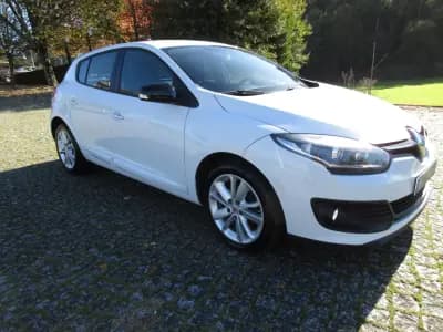 Vendo Renault Mégane 2015 - 8990 EUR, 198000 km - AUTO.MOTO.pt