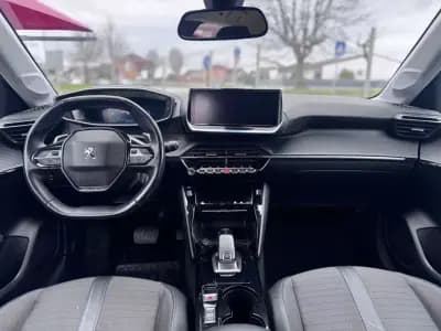 Sell Peugeot 208 2021 - 15500 EUR, 71335 km - AUTO.MOTO.pt