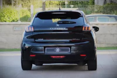 Sell Peugeot e-208 2020 - 17450 EUR, 60000 km - AUTO.MOTO.pt