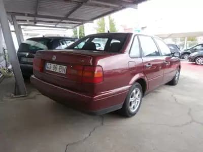 Vendo Volkswagen Passat 1994 - 2250 EUR, 333645 km - AUTO.MOTO.pt