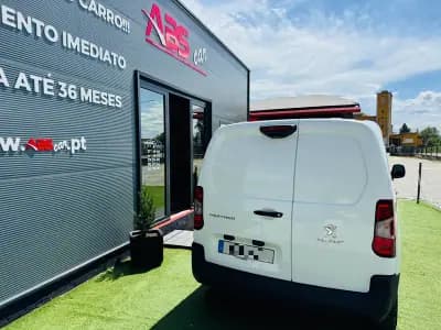 Vendo Peugeot 2021 - 16000 EUR, 140000 km - AUTO.MOTO.pt