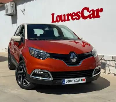 Vendo Renault Captur 2016 - 11900 EUR, 102000 km - AUTO.MOTO.pt