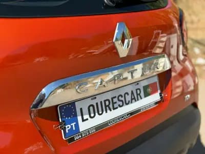 Vendo Renault Captur 2016 - 11900 EUR, 102000 km - AUTO.MOTO.pt