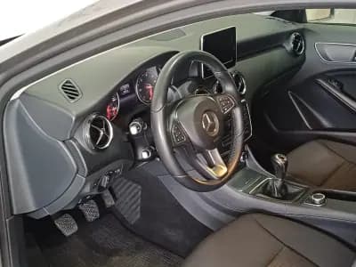 Sell Mercedes-Benz A 180 2017 - 17490 EUR, 102325 km - AUTO.MOTO.pt