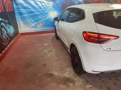 Vendo Renault Clio 2022 - 17899 EUR, 38000 km - AUTO.MOTO.pt