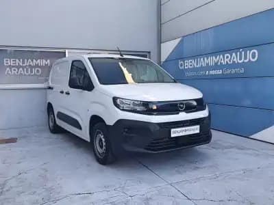 Vendo Opel Combo 2025 - 19750 EUR, 11997 km - AUTO.MOTO.pt
