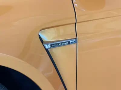 Sell Renault Mégane 2019 - 49990 EUR, 11812 km - AUTO.MOTO.pt