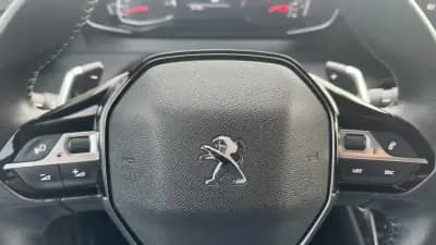 Sell Peugeot 208 2023 - 18800 EUR, 57000 km - AUTO.MOTO.pt