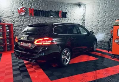 Vendo Peugeot 308 2020 - 23990 EUR, 32813 km - AUTO.MOTO.pt