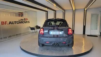 Vendo MINI 2019 - 24900 EUR, 114062 km - AUTO.MOTO.pt