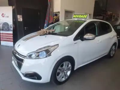 Vendo Peugeot 208 2017 - 7900 EUR, 157000 km - AUTO.MOTO.pt