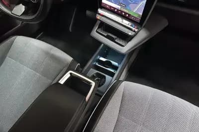 Vendo Renault Mégane E-Tech 2023 - 24450 EUR, 60913 km - AUTO.MOTO.pt