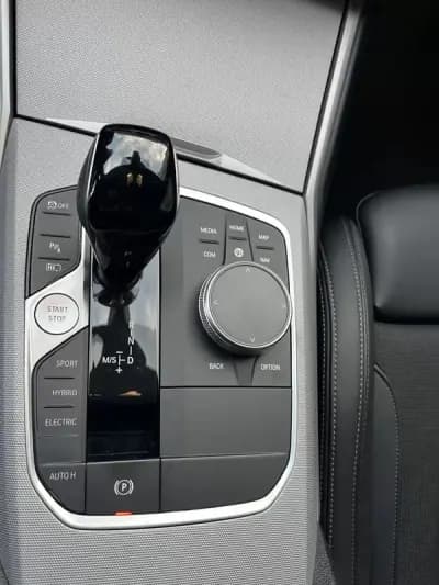 Vendo BMW 320 2022 - 34900 EUR, 53000 km - AUTO.MOTO.pt