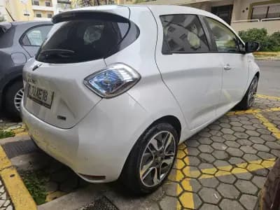 Vendo Renault Zoe 2019 - 7850 EUR, 130850 km - AUTO.MOTO.pt
