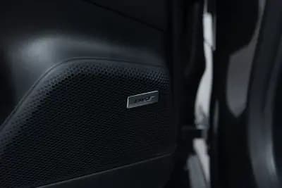 Sell Porsche Macan 2024 - 87950 EUR, 16000 km - AUTO.MOTO.pt