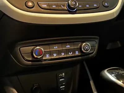 Sell Opel Crossland X 2020 - 14990 EUR, 155850 km - AUTO.MOTO.pt