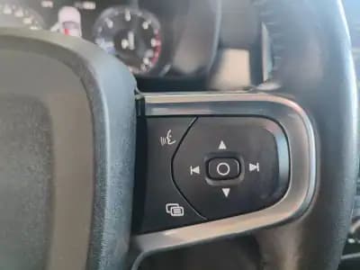 Vendo Volvo XC 40 2019 - 23850 EUR, 132000 km - AUTO.MOTO.pt