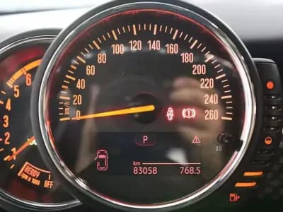 Vendo MINI 2017 - 24900 EUR, 80000 km - AUTO.MOTO.pt