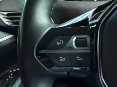 Vendo Peugeot 3008 2022 - 25490 EUR, 93958 km - AUTO.MOTO.pt