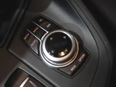 Vendo BMW X1 2017 - 17990 EUR, 103000 km - AUTO.MOTO.pt