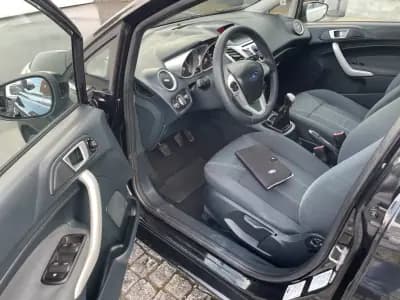 Sell Ford Fiesta 2011 - 7500 EUR, 91446 km - AUTO.MOTO.pt