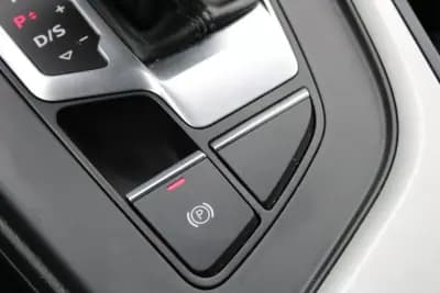 Sell Audi A4 Avant 2020 - 22990 EUR, 167000 km - AUTO.MOTO.pt