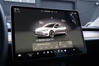 Vendo Tesla Model 3 2023 - 31999 EUR, 67000 km - AUTO.MOTO.pt