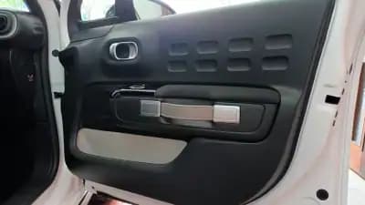 Vendo Citroën C3 VAN 2020 - 13618 EUR, 92936 km - AUTO.MOTO.pt