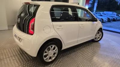 Vendo Volkswagen Cross Up! 2013 - 7750 EUR, 154338 km - AUTO.MOTO.pt