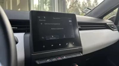 Vendo Renault Clio 2023 - 14499 EUR, 111021 km - AUTO.MOTO.pt