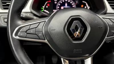 Sell Renault Captur 2023 - 16770 EUR, 70000 km - AUTO.MOTO.pt