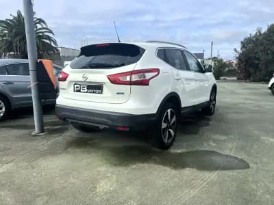 Sell Nissan Qashqai 2015 - 15990 EUR, 132687 km - AUTO.MOTO.pt