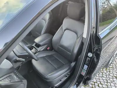 Vendo Hyundai Santa Fe 2016 - 21950 EUR, 149998 km - AUTO.MOTO.pt