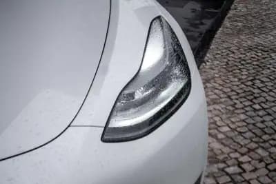 Sell Tesla Model Y 2023 - 37990 EUR, 39034 km - AUTO.MOTO.pt