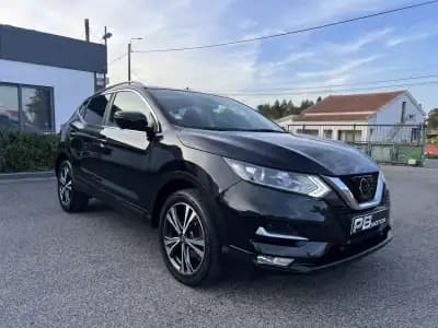 Vendo Nissan Qashqai 2017 - 15990 EUR, 131908 km - AUTO.MOTO.pt