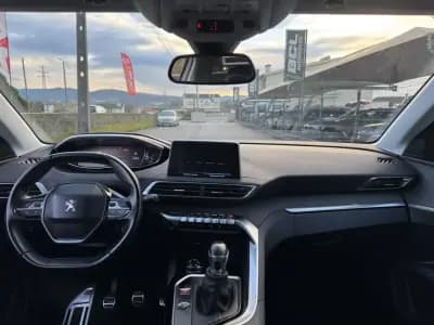 Vendo Peugeot 3008 2016 - 18990 EUR, 149800 km - AUTO.MOTO.pt