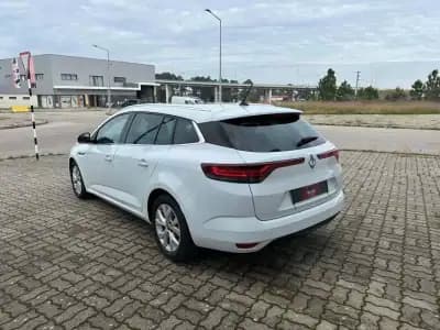 Sell Renault Mégane Sport Tourer 2022 - 17990 EUR, 142667 km - AUTO.MOTO.pt