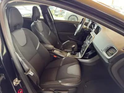 Sell Volvo V40 2014 - 10950 EUR, 203325 km - AUTO.MOTO.pt