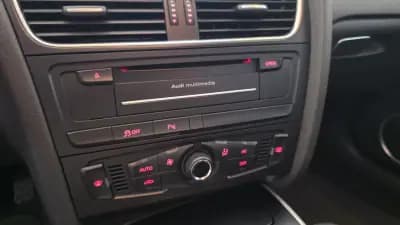 Vendo Audi A4 2011 - 13900 EUR, 186139 km - AUTO.MOTO.pt