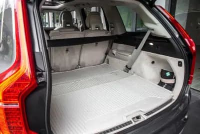 Sell Volvo XC 90 2016 - 24990 EUR, 206775 km - AUTO.MOTO.pt