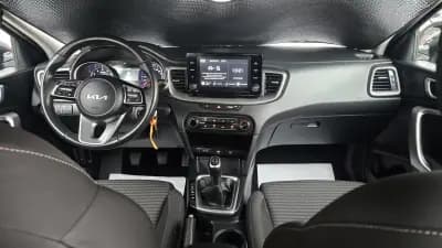 Sell Kia XCeed 2024 - 21000 EUR, 16850 km - AUTO.MOTO.pt