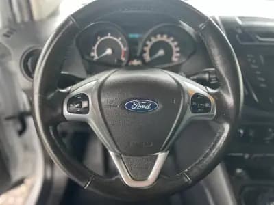 Vendo Ford Transit Courier 2022 - 15000 EUR, 51442 km - AUTO.MOTO.pt
