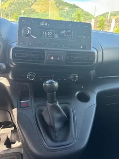 Vendo Citroën Berlingo 2020 - 18490 EUR, 101460 km - AUTO.MOTO.pt