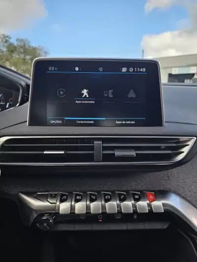 Vendo Peugeot 3008 2019 - 19600 EUR, 84500 km - AUTO.MOTO.pt