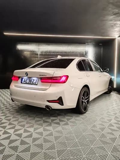 Vendo BMW 330e 2021 - 28750 EUR, 122142 km - AUTO.MOTO.pt