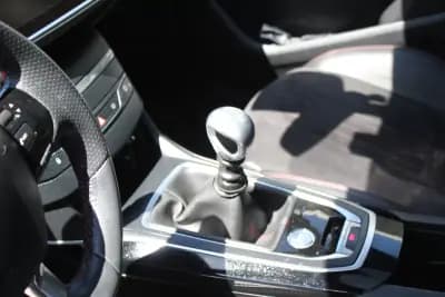 Sell Peugeot 308 SW 2015 - 12500 EUR, 185000 km - AUTO.MOTO.pt